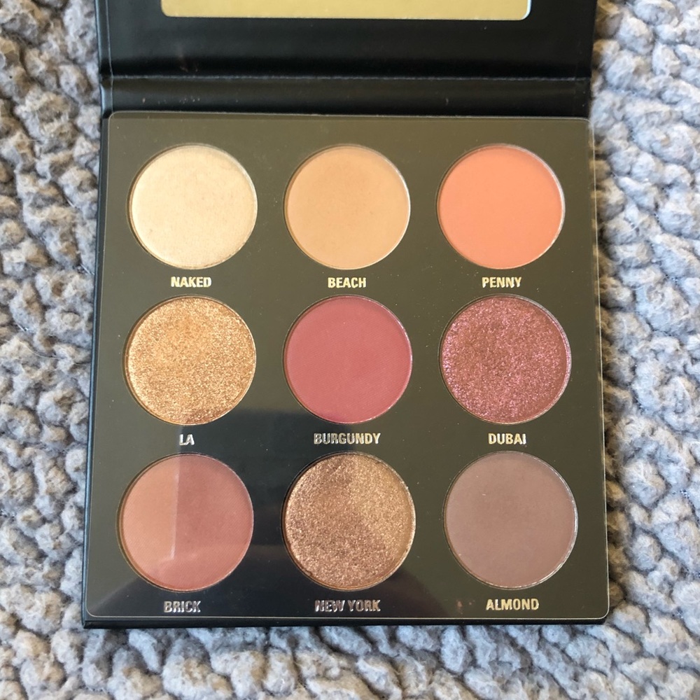Kylie Cosmetics: The Burgundy Palette - Picture 3 of 5